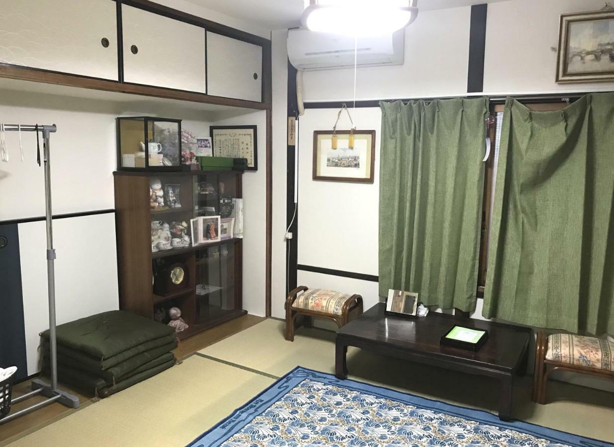 Hotel ファミリー向け民泊 かつら 二条城近くの和風座敷 Kyōto Esterno foto